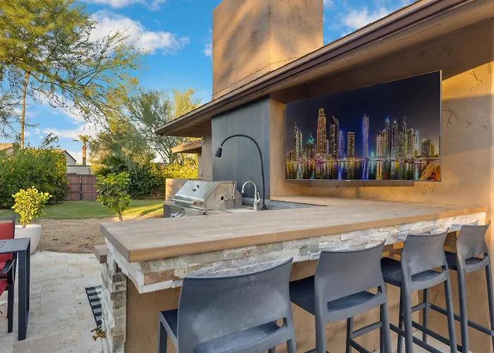 Minutes From Shopping, Old Town, Dining & Golf Holiday home Scottsdale
