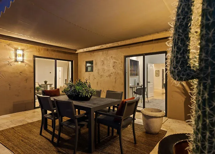 Minutes From Shopping, Old Town, Dining & Golf