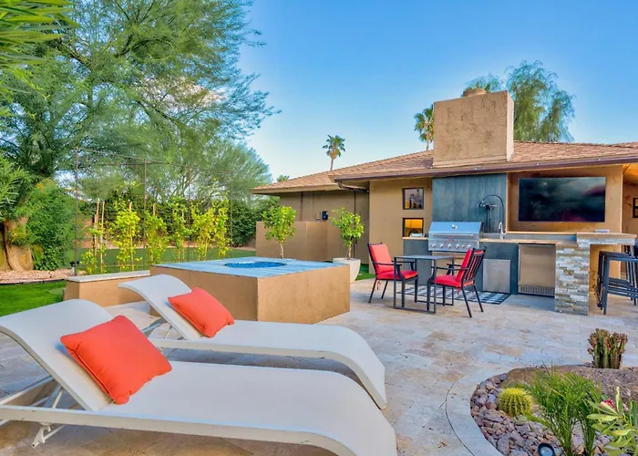Minutes From Shopping, Old Town, Dining & Golf Holiday home Scottsdale