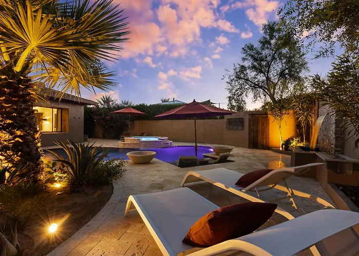 Minutes From Shopping, Old Town, Dining & Golf *