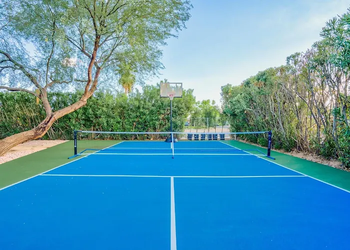 Minutes From Shopping, Old Town, Dining & Golf Scottsdale