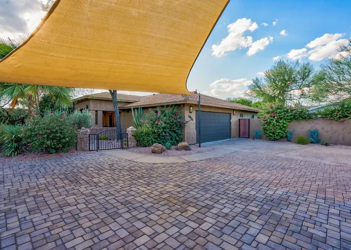 Minutes From Shopping, Old Town, Dining & Golf Holiday home Scottsdale
