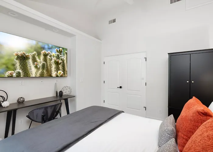 Minutes From Shopping, Old Town, Dining & Golf * Scottsdale